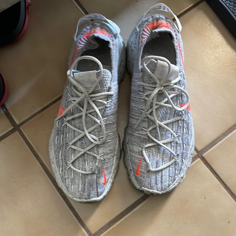 Womens Nike space hippie size 8.5